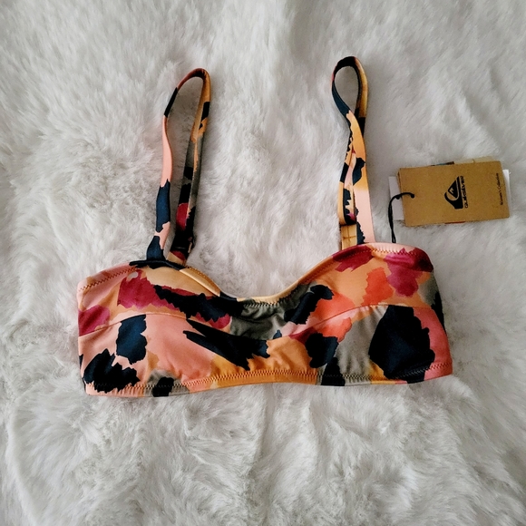 👒QUICKSILVER BRAND NEW CONTOURED CROP BIKINI TOP SIZE XS - Picture 7 of 10